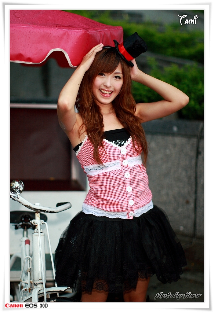 台湾清纯美女-Tami-兒童育樂中心外拍